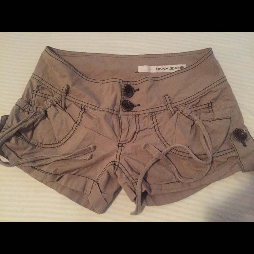 DKNY Tan Short Juniors / Women Size 24
